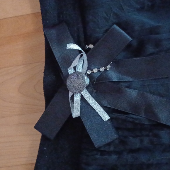 Black layers school skirt size 10 - Picture 2 of 5